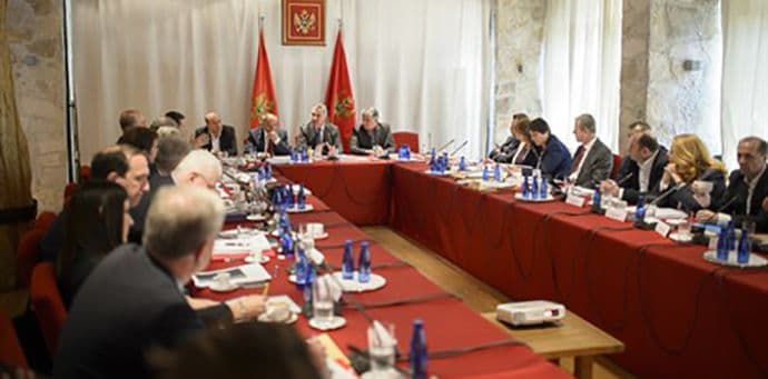 VLADA: U planu zaposlenost od 56 odsto, dohodak od 10.000 eura i 76 novih hotela VLADA: U planu zaposlenost od 56 odsto, dohodak od 10.000 eura i 76 novih hotela