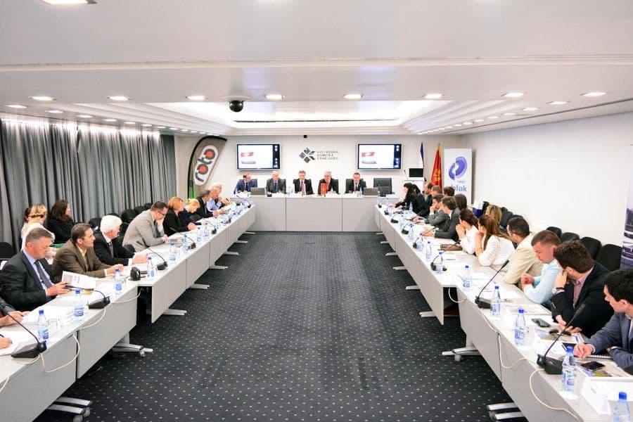 POTPISAN SPORAZUM: Sarađivaće crnogorski i slovenački privrednici POTPISAN SPORAZUM: Sarađivaće crnogorski i slovenački privrednici