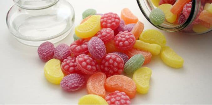 Pakistan: Više od 20 mrtvih, a desetine otrovanih bombonama Pakistan: Više od 20 mrtvih, a desetine otrovanih bombonama