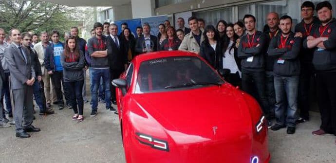 Na ETF-u predstavljen trkački automobil na električni pogon (FOTO) Na ETF-u predstavljen trkački automobil na električni pogon (FOTO)