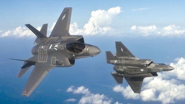 Dva "F-22" stigla u Rumuniju Dva "F-22" stigla u Rumuniju