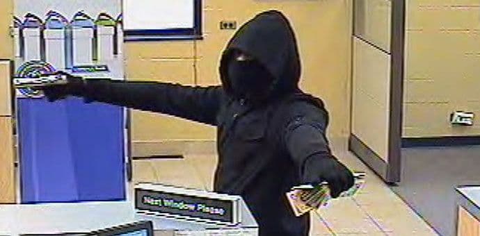 Razbojnik uhvaćen dok je prijetio pištoljem Razbojnik uhvaćen dok je prijetio pištoljem