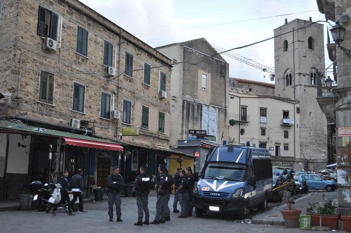 Rat mafije i izbjeglica: Koza Nostra ubija migrante jer im se "miješaju u posao” Rat mafije i izbjeglica: Koza Nostra ubija migrante jer im se "miješaju u posao”