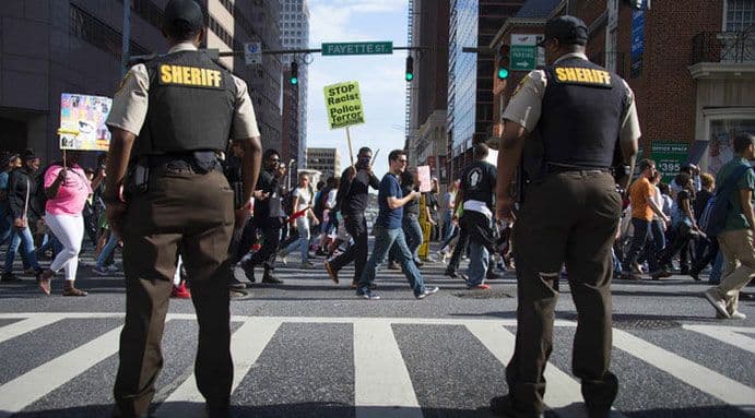 Policija ranila dječaka jer je imao igračku koja je ličila na pištolj Policija ranila dječaka jer je imao igračku koja je ličila na pištolj