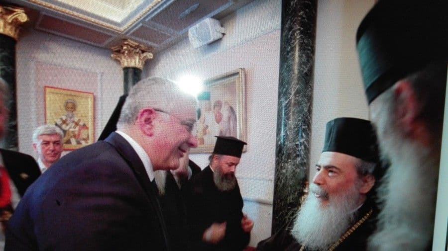 Mandića blagoslovio patrijarh Teofil III Mandića blagoslovio patrijarh Teofil III