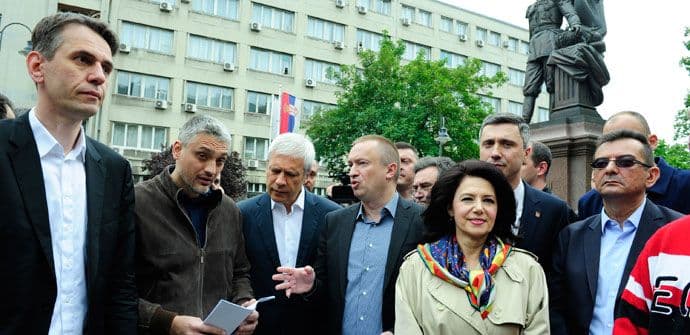 Opozicija poručila Vučiću: "Ćeraćemo se još" Opozicija poručila Vučiću: "Ćeraćemo se još"