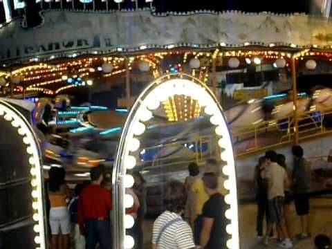 PODGORICA: Zabavni park ,,Monteplej” sinoć otvoren na livadi u Moskovskoj ulici PODGORICA: Zabavni park ,,Monteplej” sinoć otvoren na livadi u Moskovskoj ulici