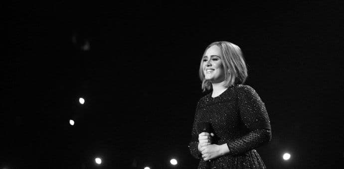 Adele je najbogatija engleska pjevačica svih vremena Adele je najbogatija engleska pjevačica svih vremena