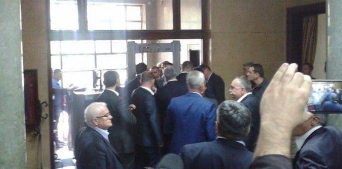 Stanković pustio u Skupštinu bivše članove Sedmog bataljona Stanković pustio u Skupštinu bivše članove Sedmog bataljona