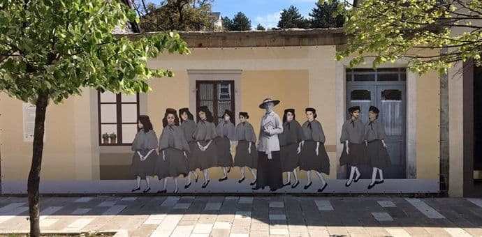 FOTO: Evo kako izgledaju prve umjetničke "Fasade Cetinja" FOTO: Evo kako izgledaju prve umjetničke "Fasade Cetinja"