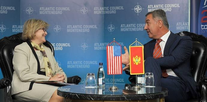 Đukanović-Uehara: SAD podržavaju pristupanje Crne Gore NATO-u Đukanović-Uehara: SAD podržavaju pristupanje Crne Gore NATO-u