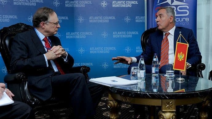 Predsjednik Vlade se sastao sa zamjenikom GS NATO-a Predsjednik Vlade se sastao sa zamjenikom GS NATO-a