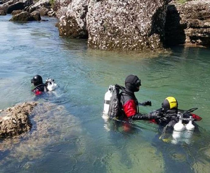 Djevojka skočila sa mosta u Moraču, potraga u toku Djevojka skočila sa mosta u Moraču, potraga u toku