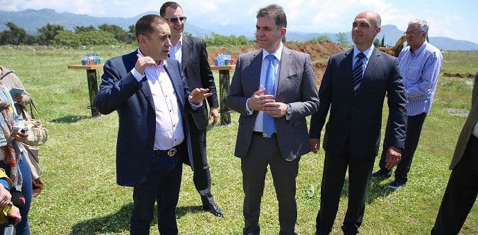 Investitor iz UAE počeo gradnju fabrike Novog duvanskog kombinata u Podgorici Investitor iz UAE počeo gradnju fabrike Novog duvanskog kombinata u Podgorici