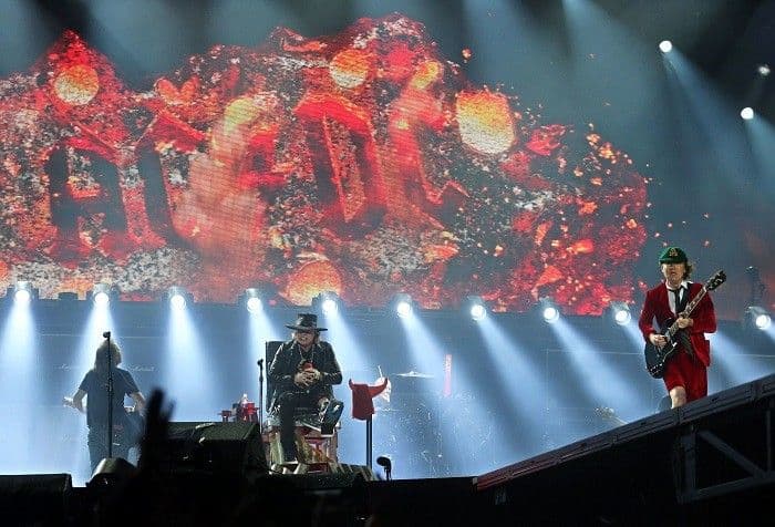 AC/DC prvi put nastupio sa Ekselom Rouzom AC/DC prvi put nastupio sa Ekselom Rouzom