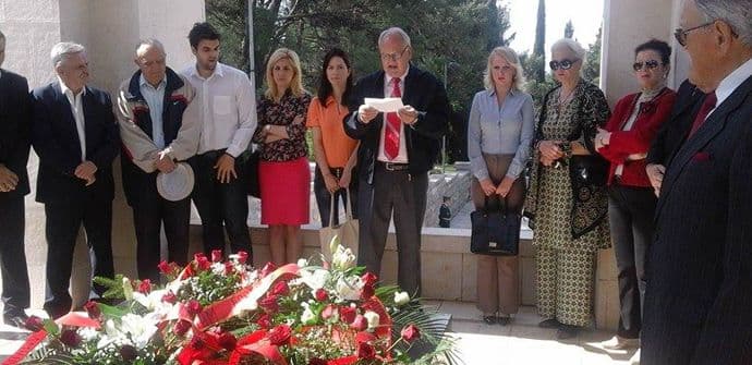 Delegacija SNP-a položila cvijeće na spomenik Partizanu borcu na Gorici Delegacija SNP-a položila cvijeće na spomenik Partizanu borcu na Gorici