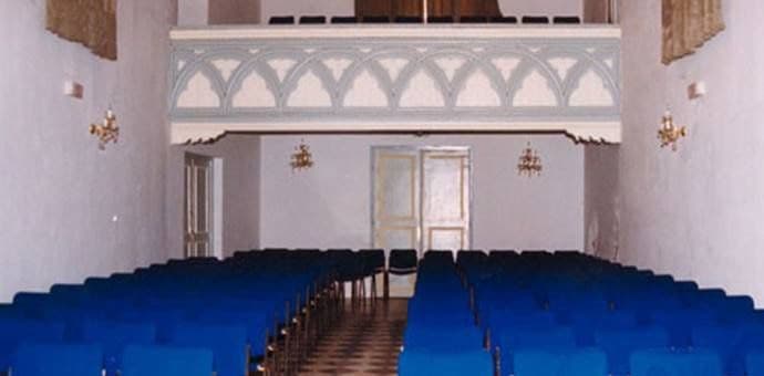 Isidora Lakićević izvodi džez u Crkvi Svetog Duha Isidora Lakićević izvodi džez u Crkvi Svetog Duha