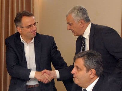 Mandić vs Danilović: Ko je izdajnik, a ko Milov igrač Mandić vs Danilović: Ko je izdajnik, a ko Milov igrač