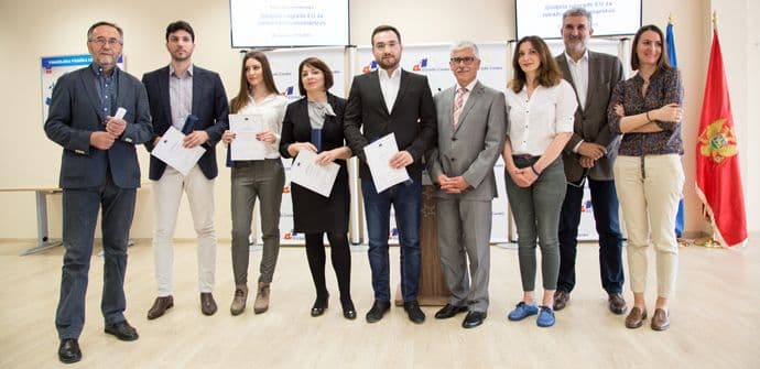 ZA "MEHANIZAM": Boškoviću nagrada za istraživačko novinarstvo ZA "MEHANIZAM": Boškoviću nagrada za istraživačko novinarstvo