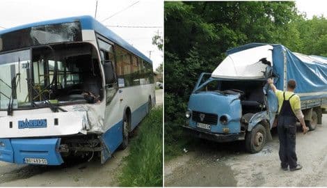 NESREĆA KOD NIŠA: Direktan sudar kamiona i autobusa NESREĆA KOD NIŠA: Direktan sudar kamiona i autobusa