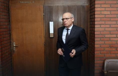 Policija ispituje anonimno pismo upućeno Milanu Beku Policija ispituje anonimno pismo upućeno Milanu Beku