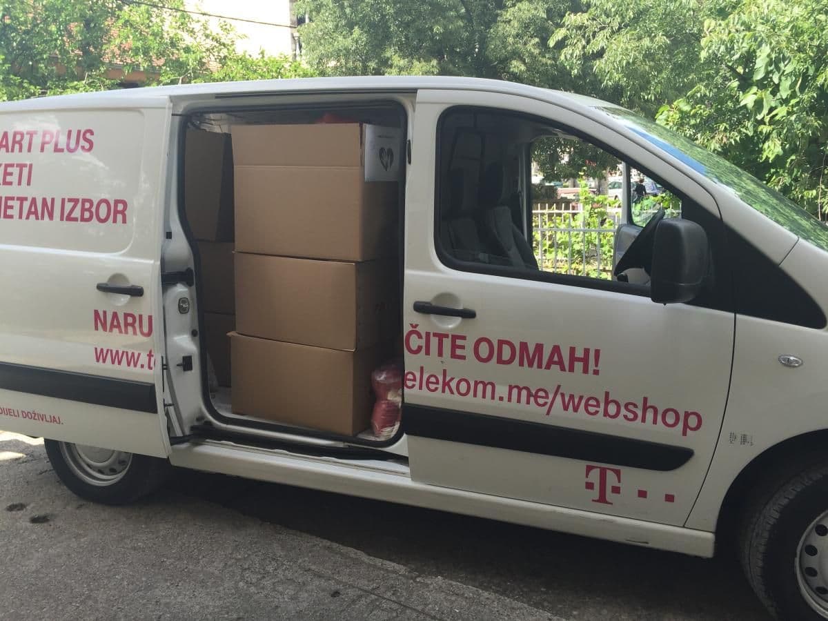 Crnogorski Telekom prikupljao hranu za ugrožene porodice Crnogorski Telekom prikupljao hranu za ugrožene porodice