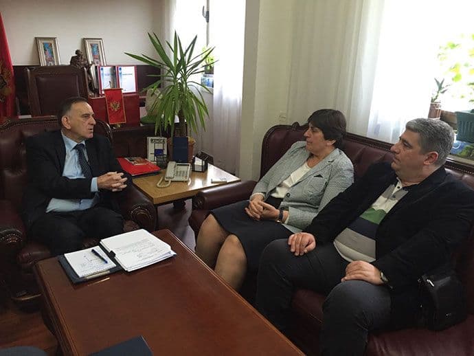 Kovačević i Vujačić dogovorili izgradnju stanova za socijalne slučajeve u Šavniku Kovačević i Vujačić dogovorili izgradnju stanova za socijalne slučajeve u Šavniku