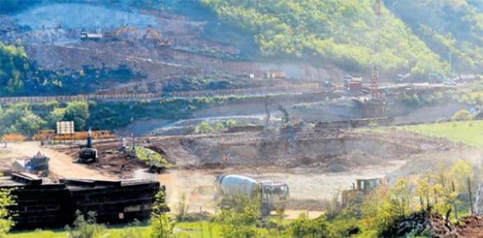 Vjeternik probijaju CRBC sa jedne, Bemax sa druge strane Vjeternik probijaju CRBC sa jedne, Bemax sa druge strane