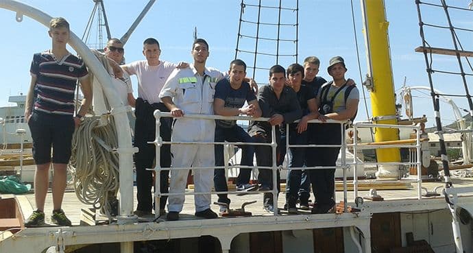 Kotor: Učenici Srednje pomorske škole pomagali u remontu „Jadrana“ Kotor: Učenici Srednje pomorske škole pomagali u remontu „Jadrana“