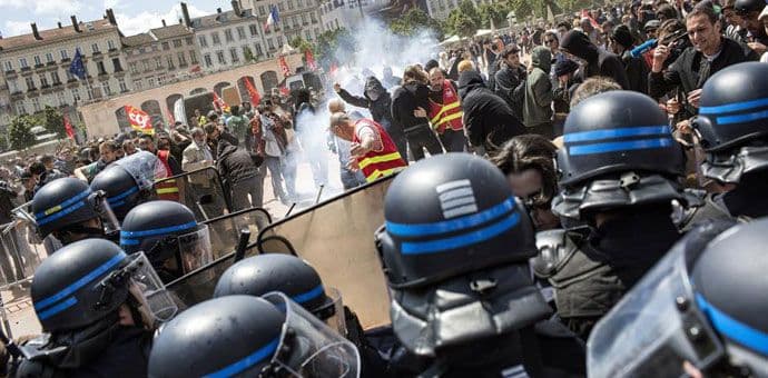 Kritično u Francuskoj i Belgiji - radnici sve nezadovoljniji Kritično u Francuskoj i Belgiji - radnici sve nezadovoljniji