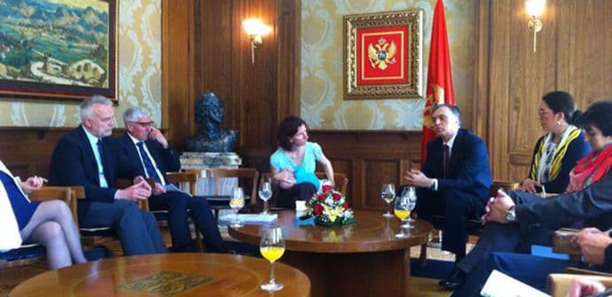 Aneliz Dods sa bebom kod Vujanovića Aneliz Dods sa bebom kod Vujanovića