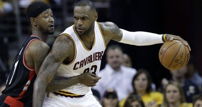 NBA: Klivlend razbio Toronto za 3-2 u seriji NBA: Klivlend razbio Toronto za 3-2 u seriji