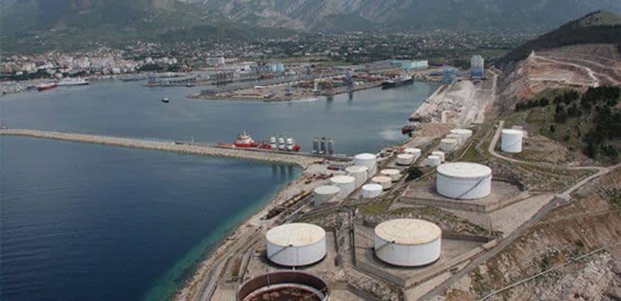 Poljaci, Turci, Italijani i Arapi otkupili dokumentaciju za Luku Bar Poljaci, Turci, Italijani i Arapi otkupili dokumentaciju za Luku Bar