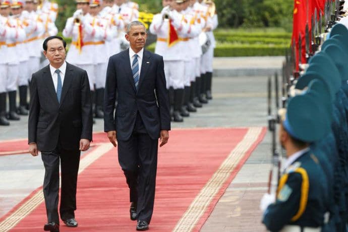 SAD ukidaju embargo na oružje Vijetnamu SAD ukidaju embargo na oružje Vijetnamu