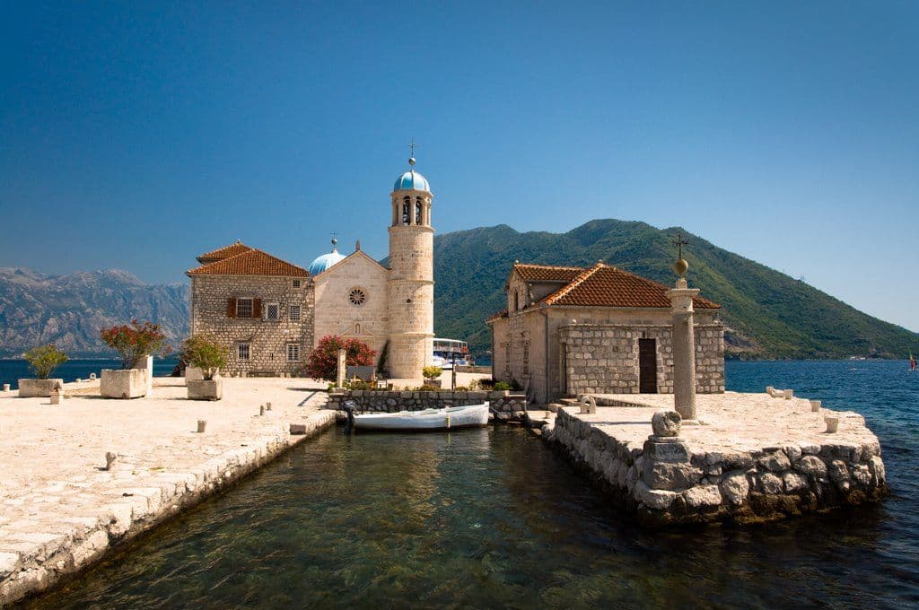 Gospa od Škrpjela - Perast Gospa od Škrpjela - Perast