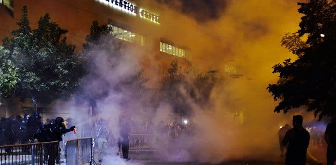 Neredi u SAD: Trampovu pobjedu zasijenile demonstracije Neredi u SAD: Trampovu pobjedu zasijenile demonstracije