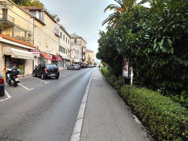 HN: Nema saobraćaja dok defiluju maturanti HN: Nema saobraćaja dok defiluju maturanti