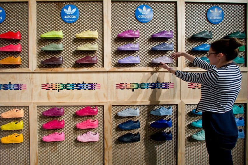 Adidasove patike u Njemačkoj će praviti roboti Adidasove patike u Njemačkoj će praviti roboti