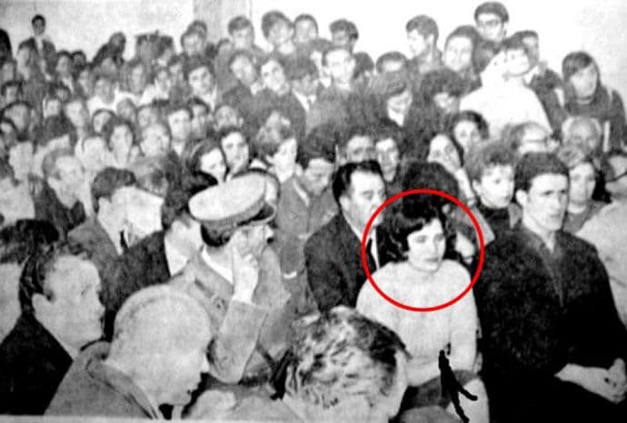 ZLOČIN KOJI JE ŠOKIRAO JUGOSLAVIJU: Osuđena na smrtnu kaznu, pod lažnim imenom živjela u Srbiji ZLOČIN KOJI JE ŠOKIRAO JUGOSLAVIJU: Osuđena na smrtnu kaznu, pod lažnim imenom živjela u Srbiji