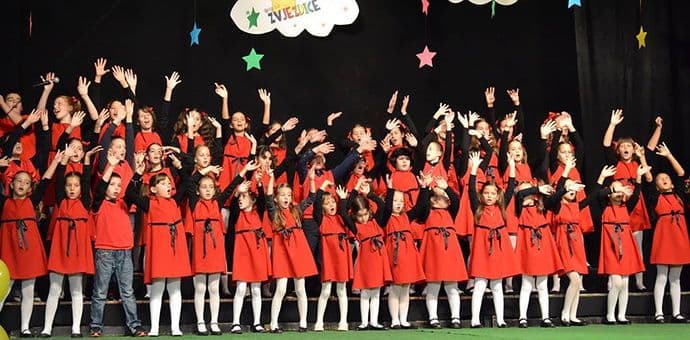 Koncert "Zvjezdica" u čast decenije nezavisnosti Koncert "Zvjezdica" u čast decenije nezavisnosti