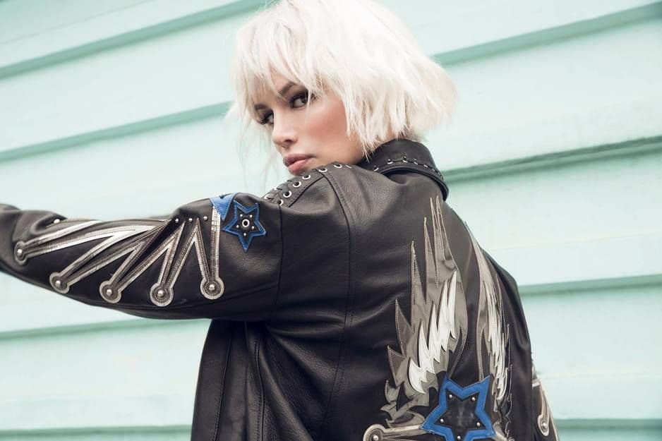 Severina potpuno promijenila imidž i najavila novi singl "Sekunde" Severina potpuno promijenila imidž i najavila novi singl "Sekunde"