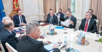 Partije hoće kontrolu nad svim institucijama Partije hoće kontrolu nad svim institucijama