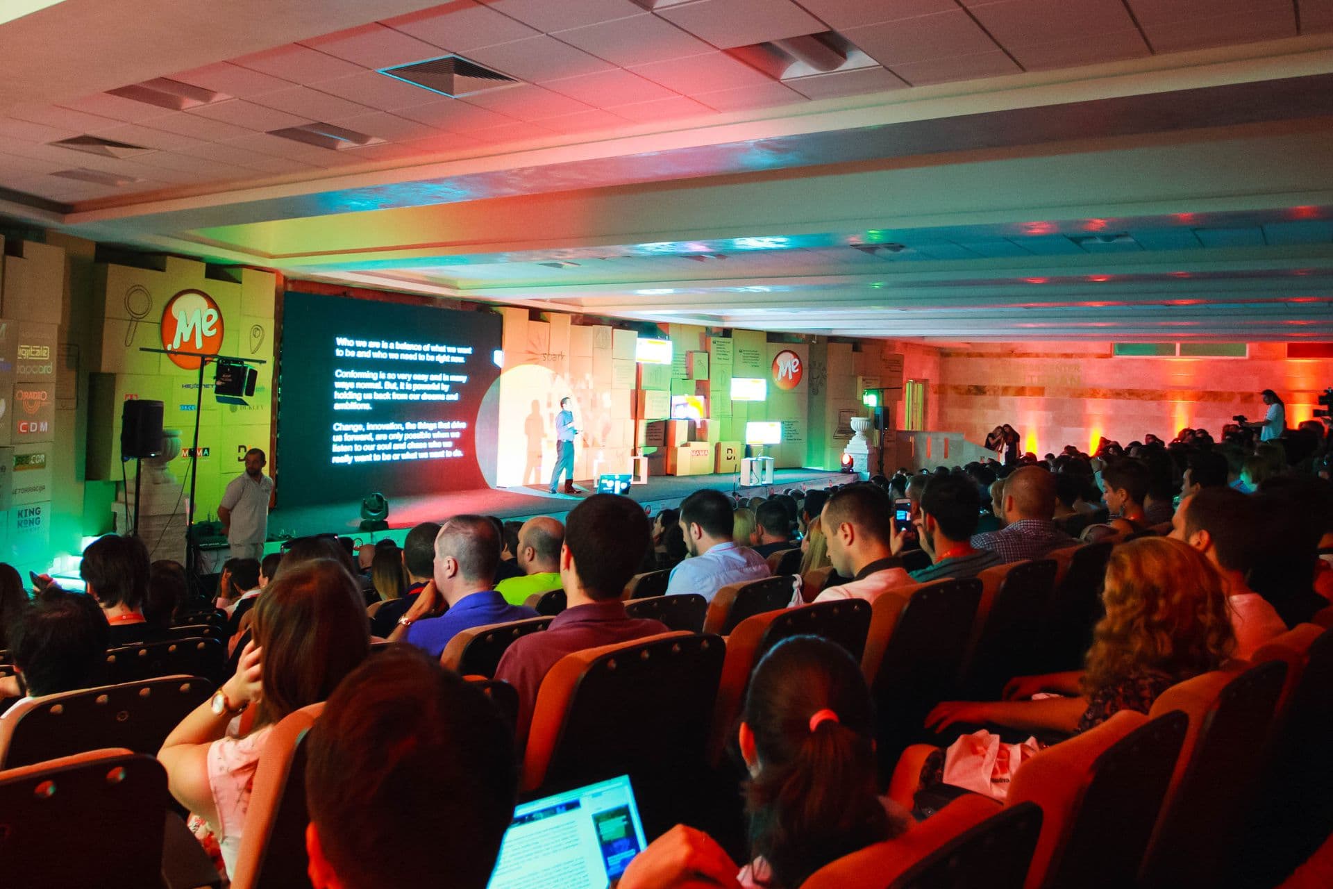 530 učesnika na SPARK.ME konferenciji POWERED BY CRNOGORSKI TELEKOM 530 učesnika na SPARK.ME konferenciji POWERED BY CRNOGORSKI TELEKOM