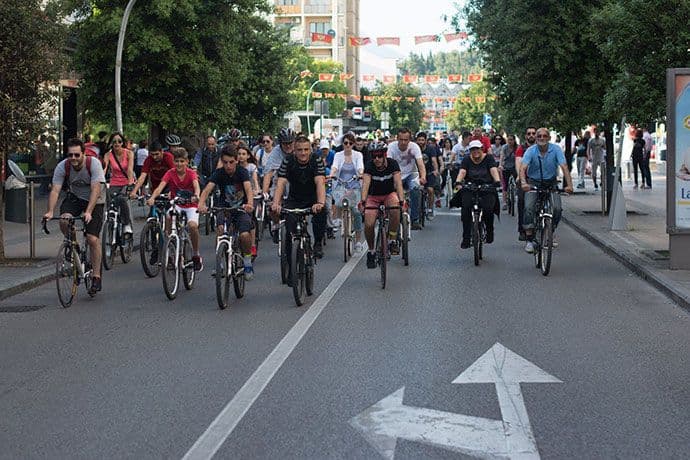 Javni apel udruženja Biciklo.me svim učesnicima u saobraćaju Javni apel udruženja Biciklo.me svim učesnicima u saobraćaju