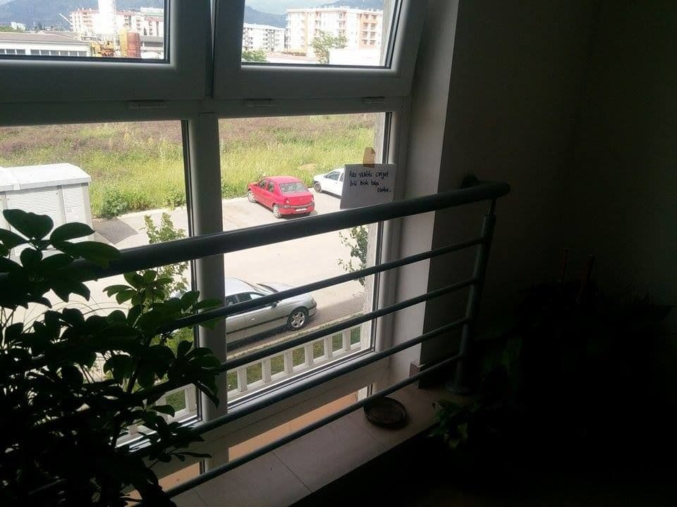 PODGORICA: “Ako vratite cvijet, bili biste bolja osoba” PODGORICA: “Ako vratite cvijet, bili biste bolja osoba”