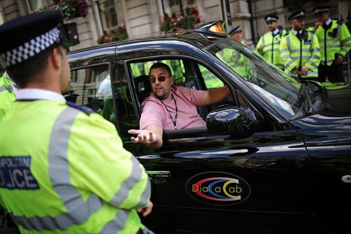 Taksisti mrze kada vežete pojas Taksisti mrze kada vežete pojas