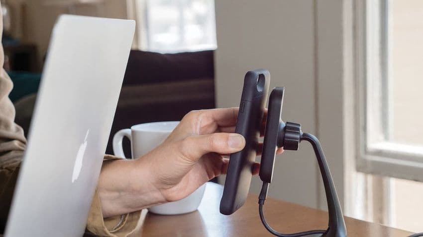 Appleov iPhone 6S je moguće puniti bežičnim putem Appleov iPhone 6S je moguće puniti bežičnim putem