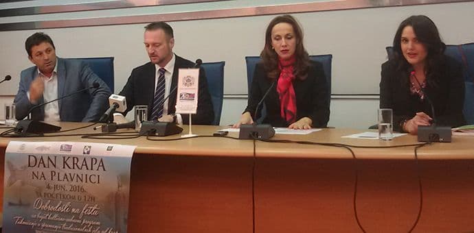 Drugi Dan krapa na Plavnici: Fešta od ribe i vina sa koncertom Tijane Dapčević Drugi Dan krapa na Plavnici: Fešta od ribe i vina sa koncertom Tijane Dapčević