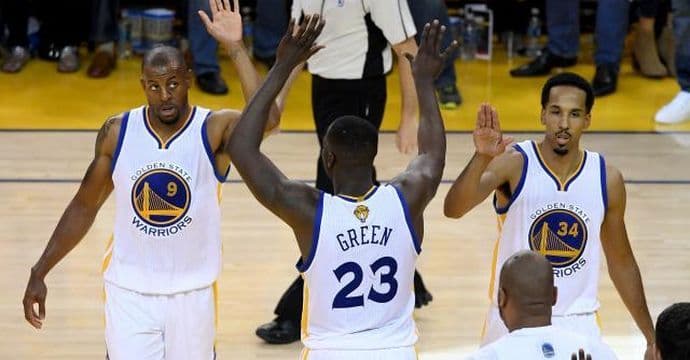 NBA: Voriorsi razbili Klivlend za 2-0! NBA: Voriorsi razbili Klivlend za 2-0!