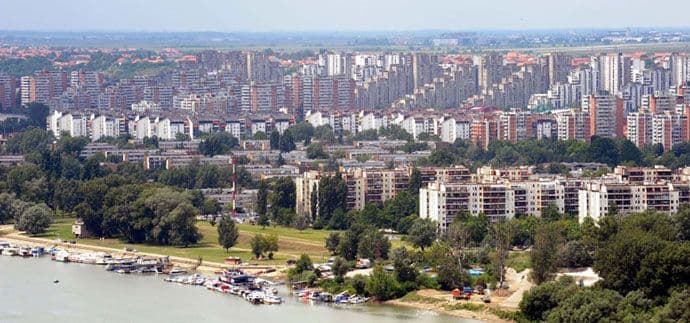 Skandal u školi:Htjela da baci učenicu kroz prozor? Skandal u školi:Htjela da baci učenicu kroz prozor?